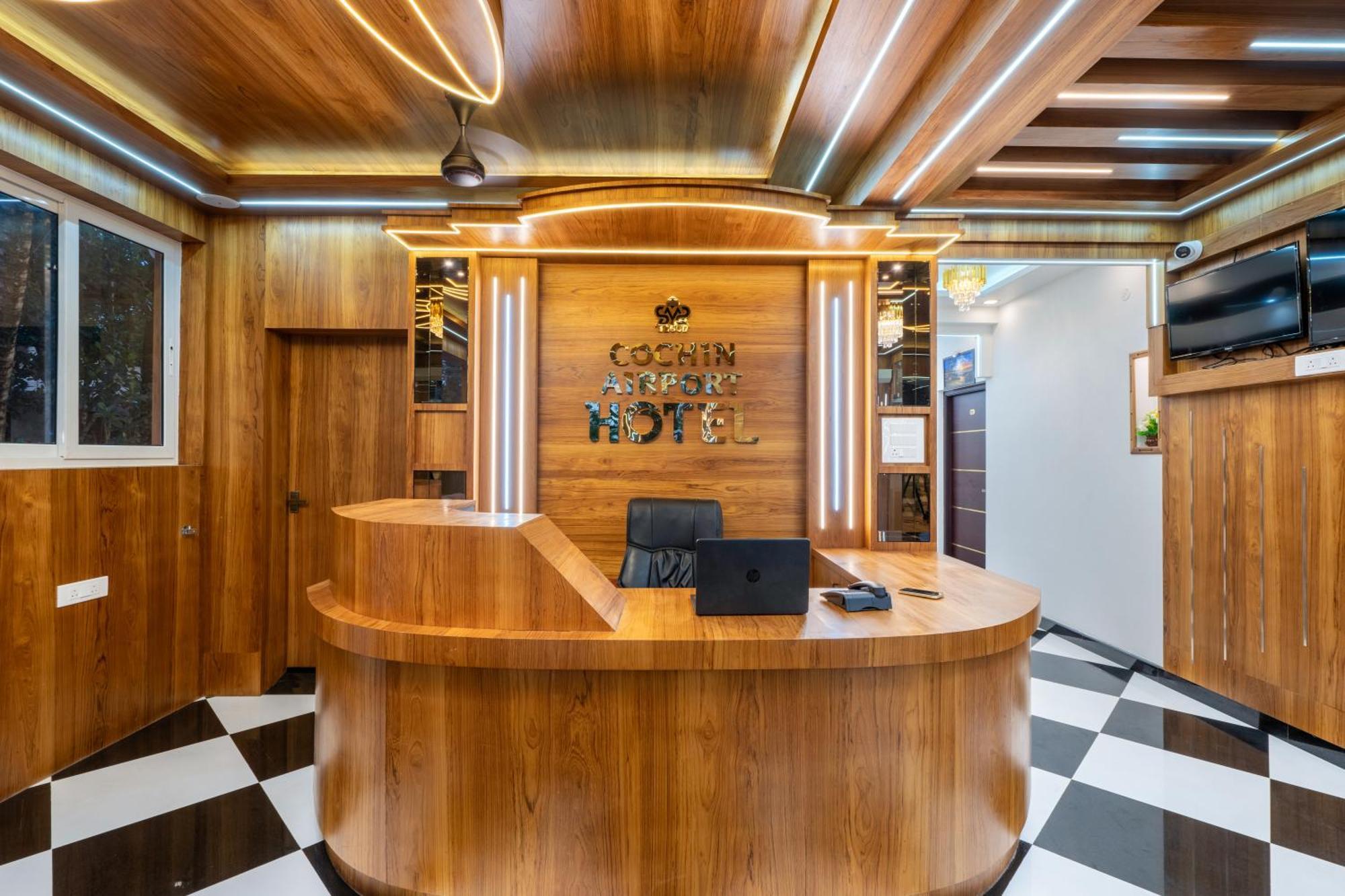 Cochin Airport Hotel Kochi Екстер'єр фото