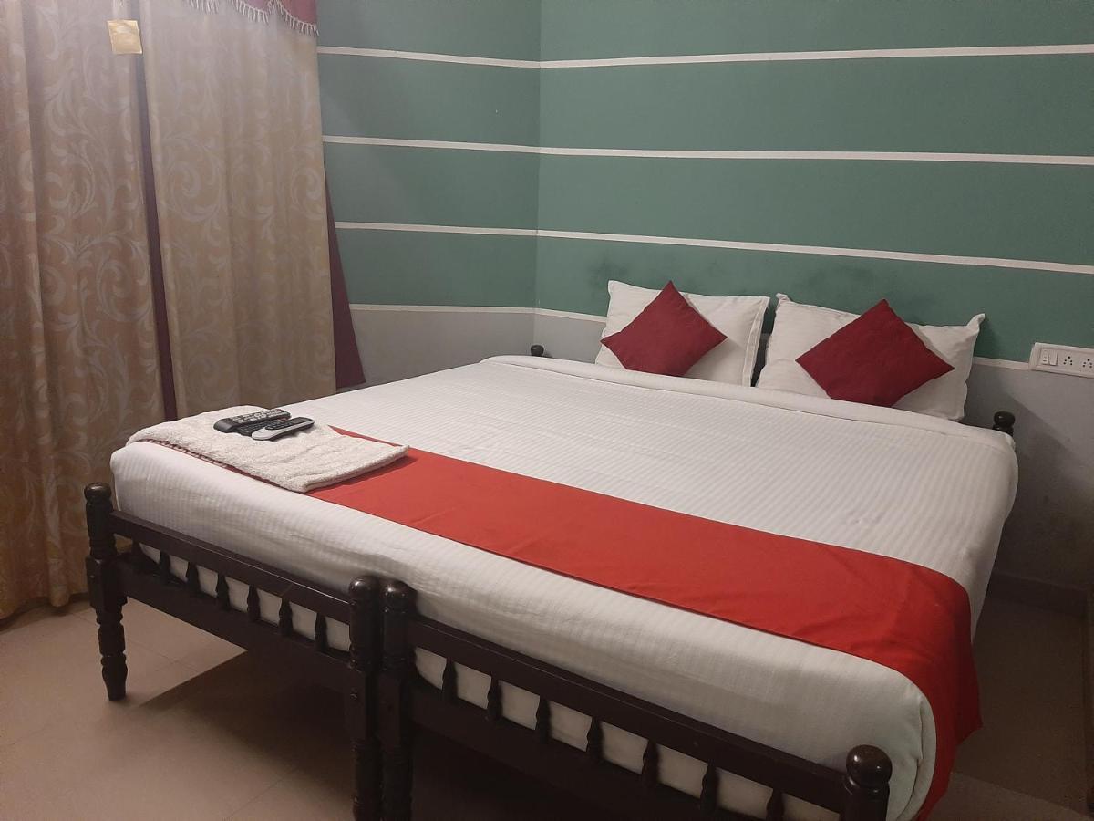 Cochin Airport Hotel Kochi Екстер'єр фото