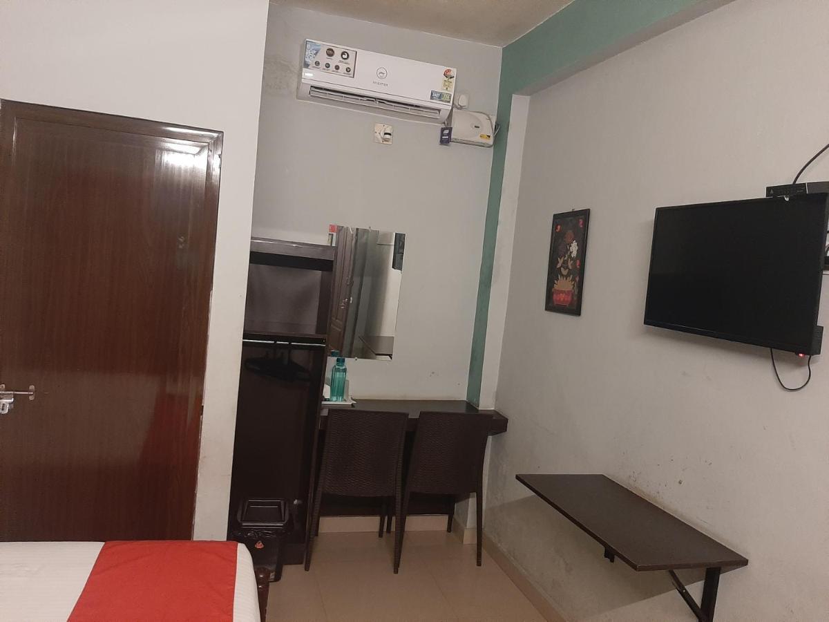 Cochin Airport Hotel Kochi Екстер'єр фото