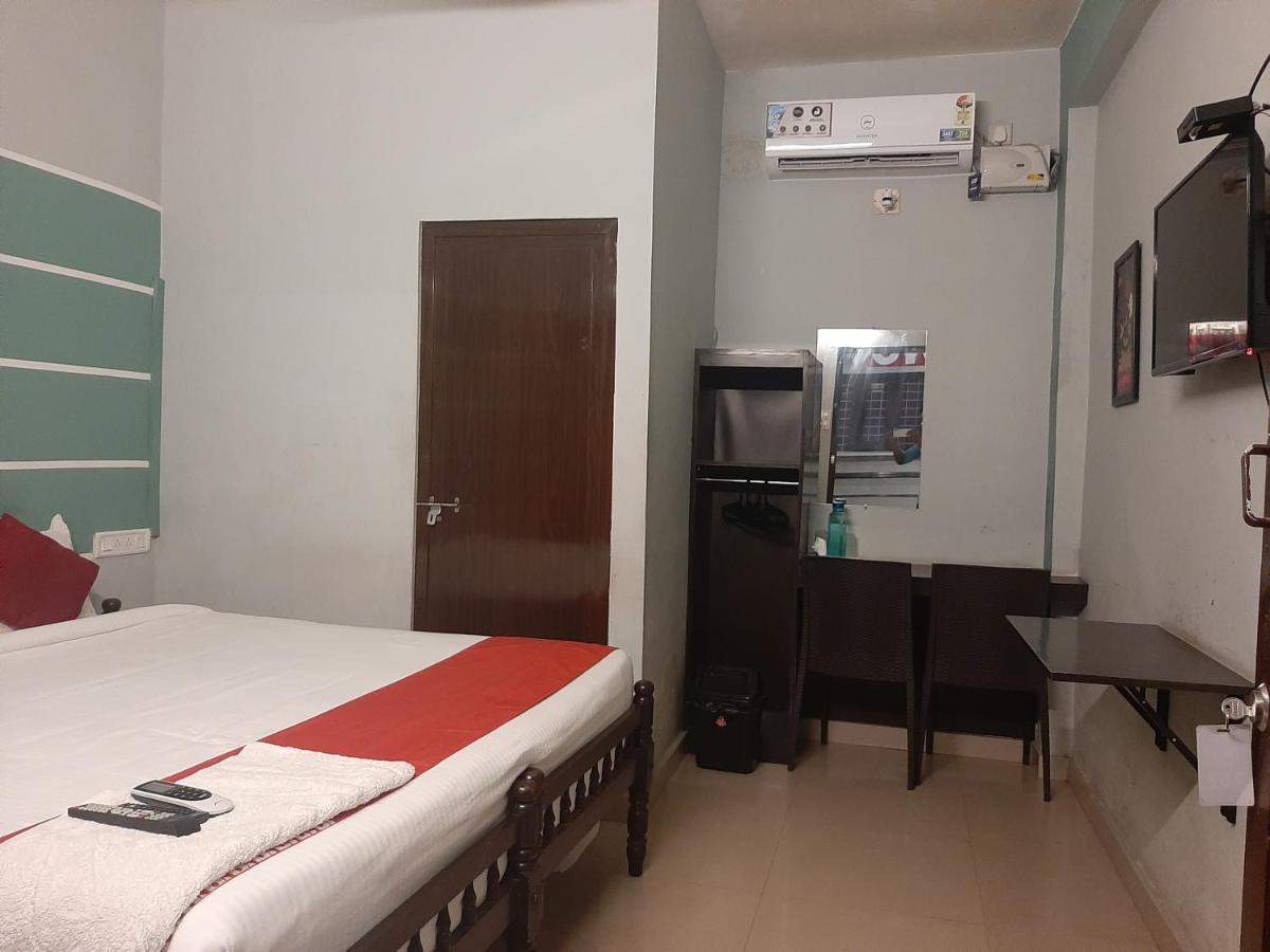 Cochin Airport Hotel Kochi Екстер'єр фото