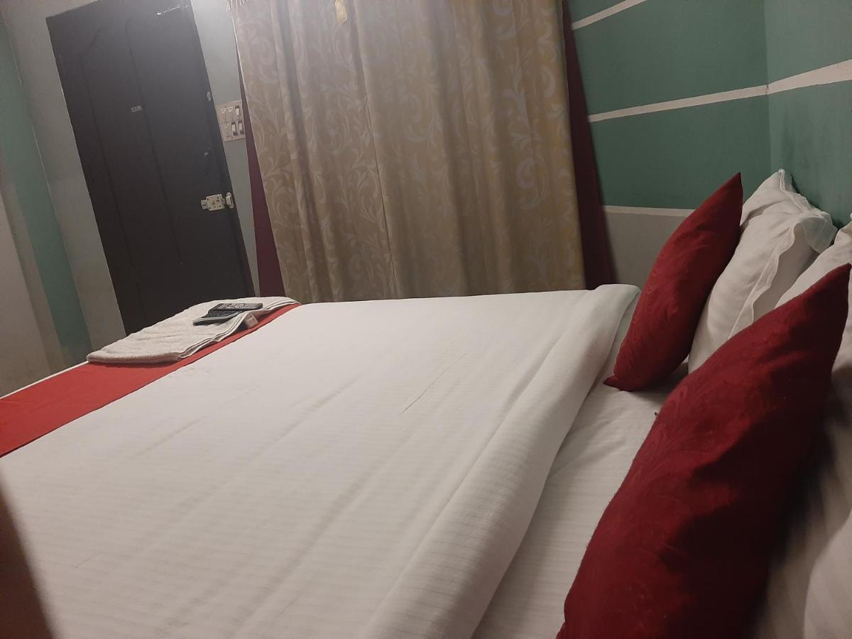 Cochin Airport Hotel Kochi Екстер'єр фото